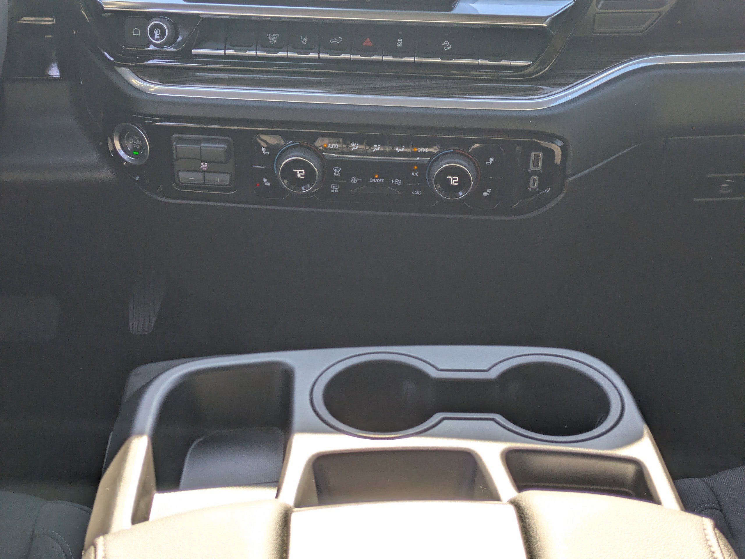 Used 2025 Summit White Chevrolet LT image 19