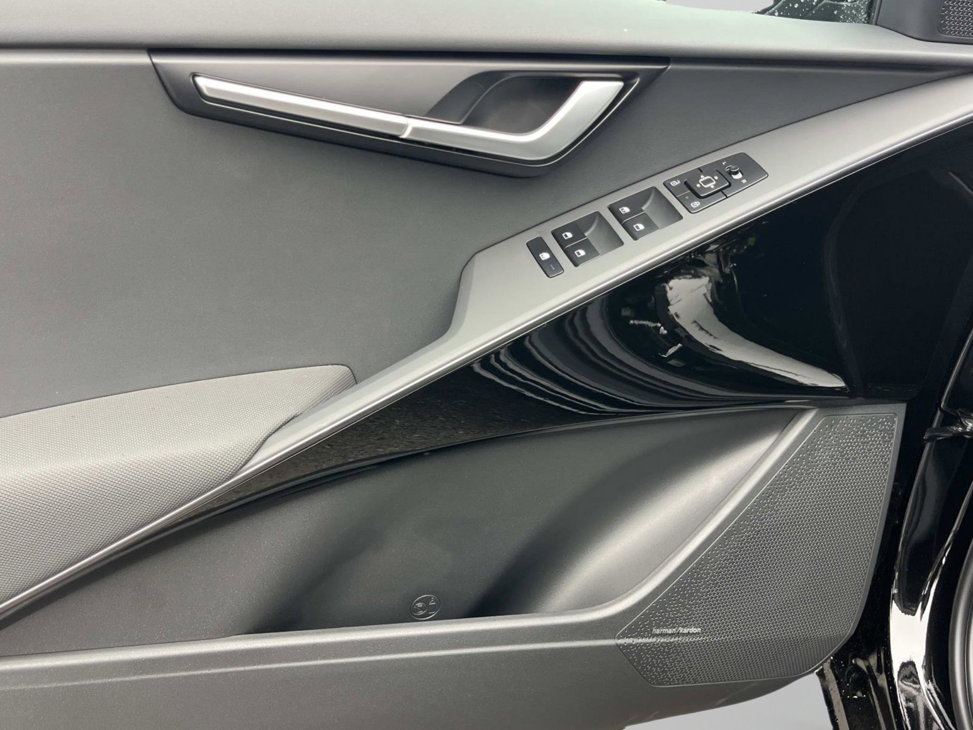 New 2026 Aurora Black Pearl Kia EX image 23