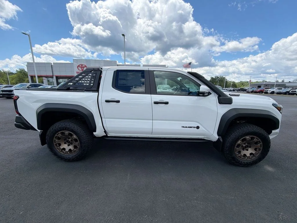 New 2026 Ice Cap Toyota Tacoma Trailhunter image 9