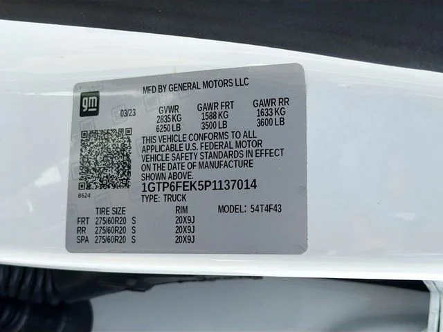 Used 2023 White GMC Denali image 45