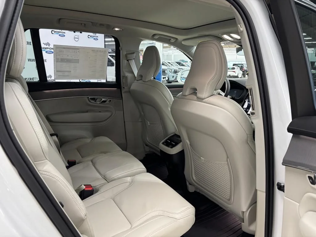 2026 Volvo XC90 Ultra - Photo 14