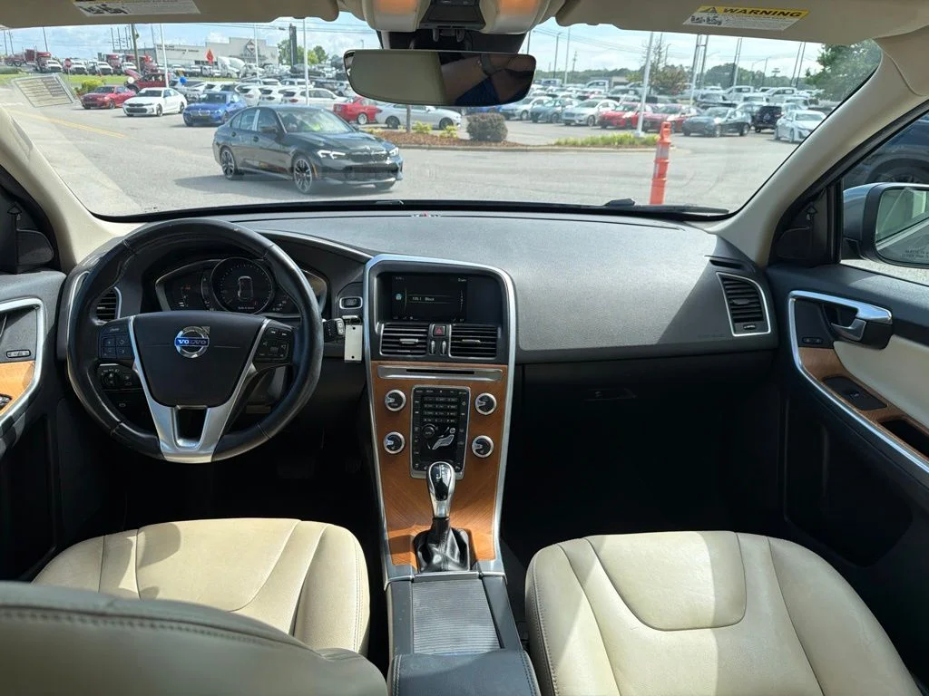 Used 2017 Gray Volvo T5 Inscription image 26