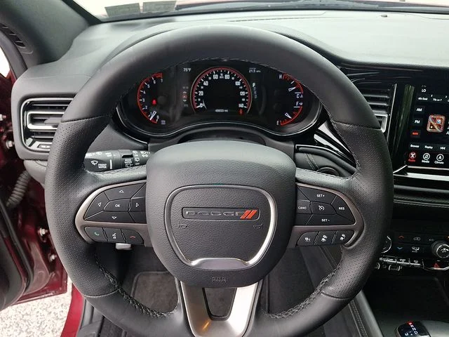 Used 2023 Red Dodge SXT image 17