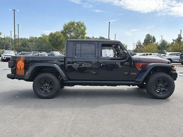 Used 2020 Black Jeep Mojave image 13