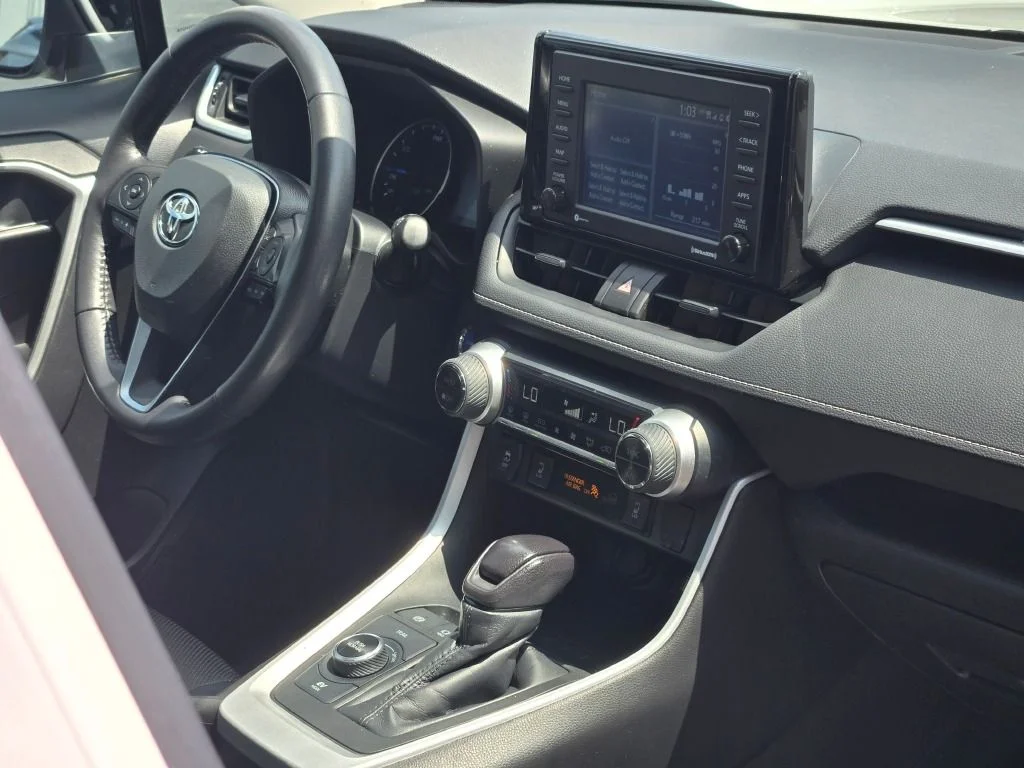Used 2021 White Toyota XLE image 9