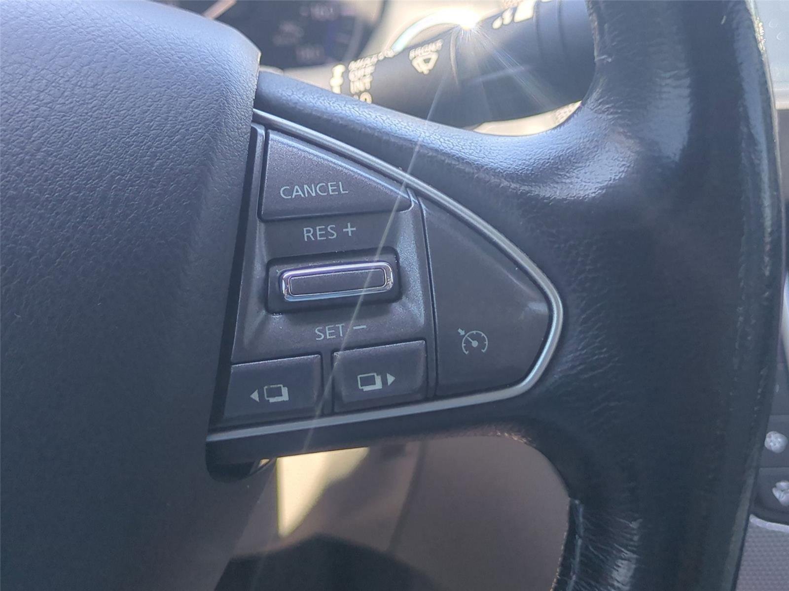Used 2014 Black Obsidian INFINITI Premium image 32