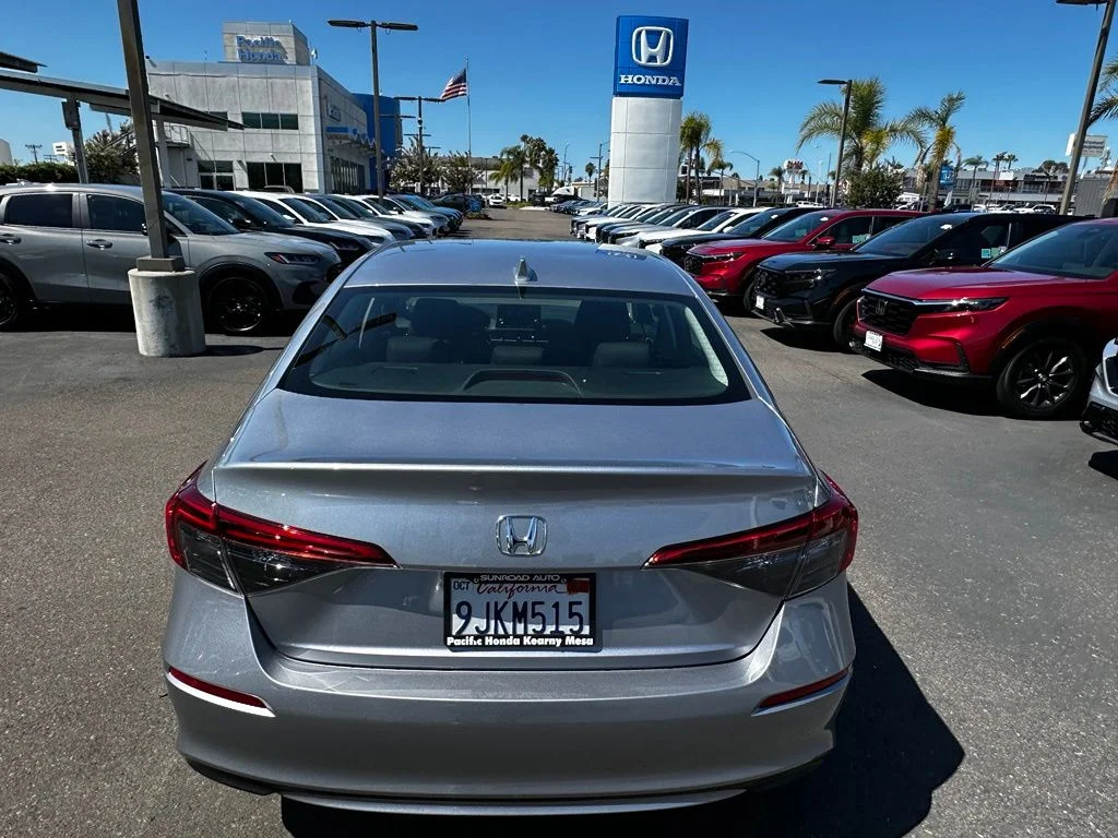 Used 2024  Honda EX image 8