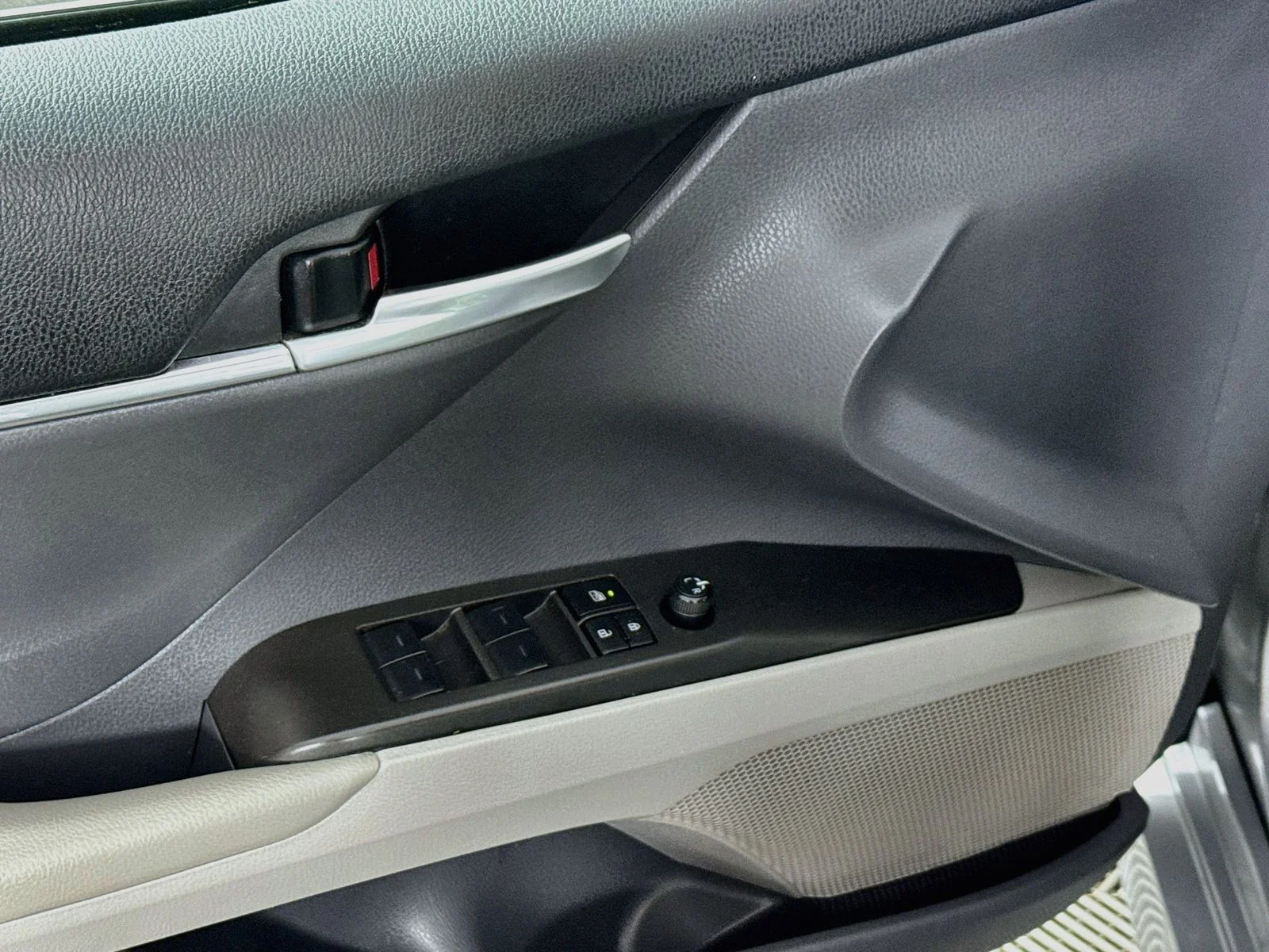 Certified Used 2024 Silver Toyota LE image 15