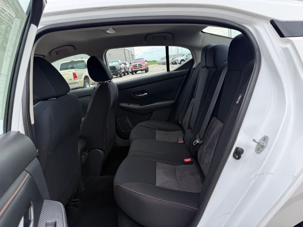 Used 2021 White Nissan SR image 9
