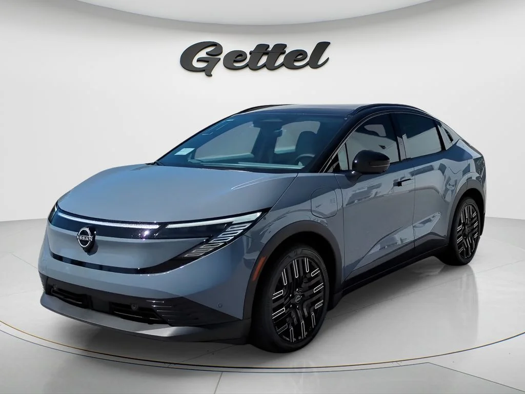 2026 Nissan Leaf Platinum+'s photo