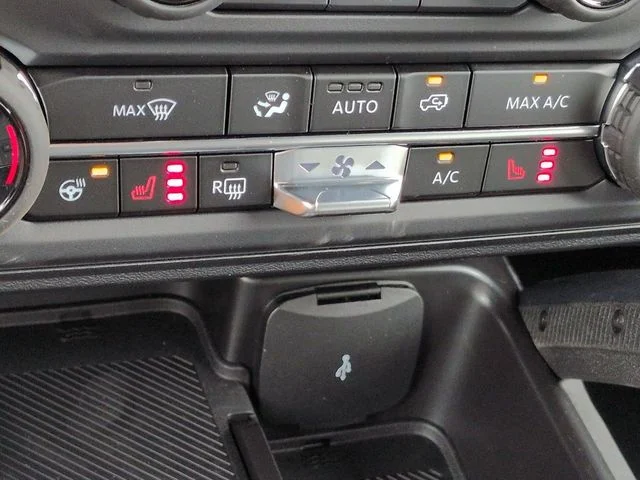 New 2026 Avalanche Gray Ford Outer Banks® image 23