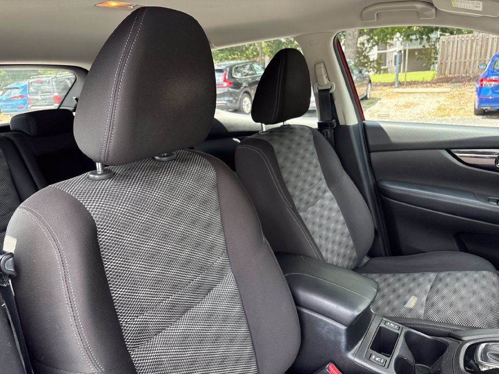 Used 2020 Red Nissan SV image 31