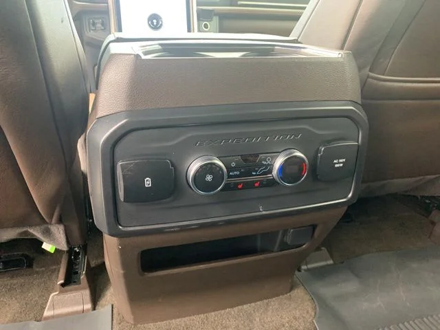 Used 2023 Green Ford King Ranch image 22