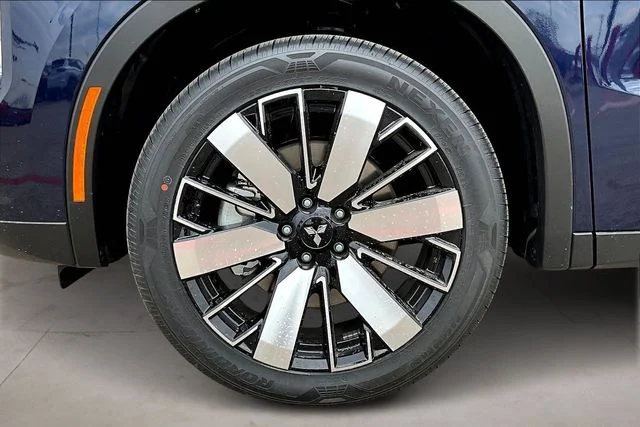 2026 Mitsubishi Outlander SE - Photo 13
