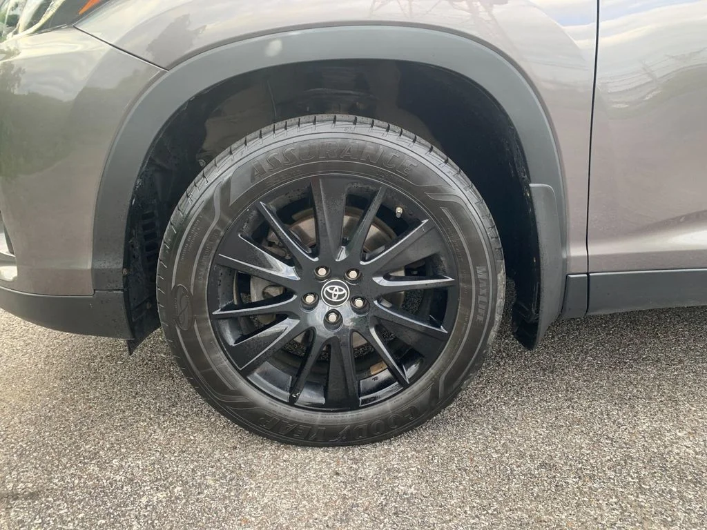 Used 2019 Gray Toyota SE image 34
