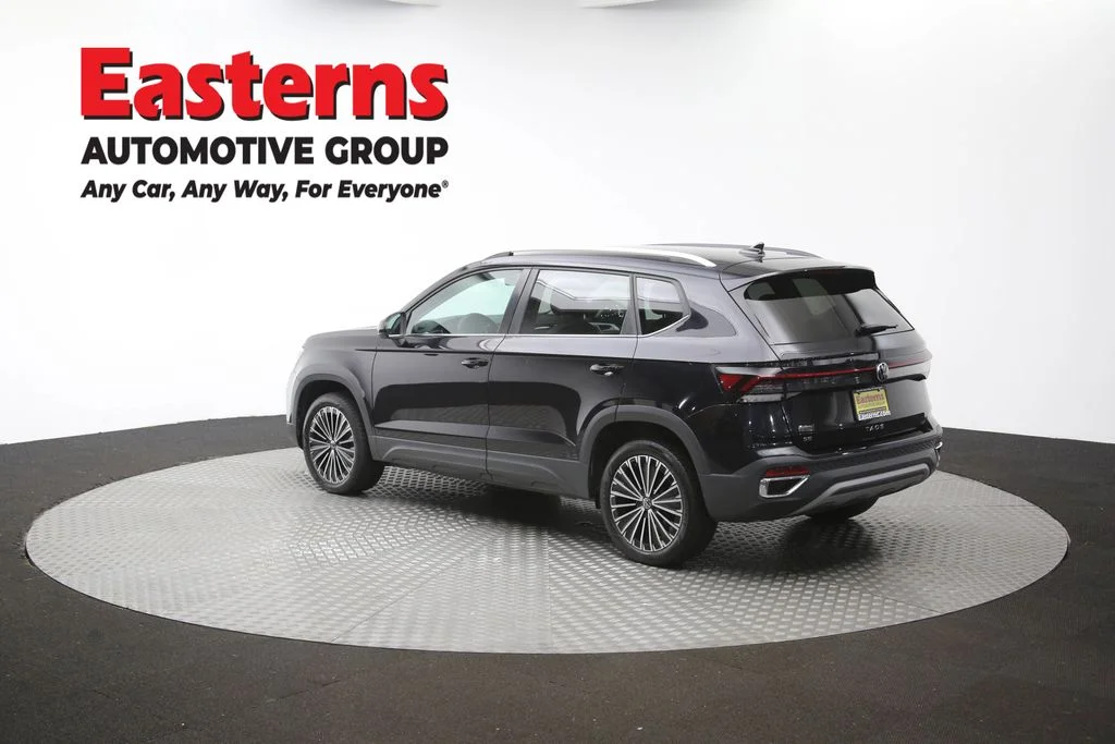 Used 2025 Black Volkswagen 1.5T SE image 62