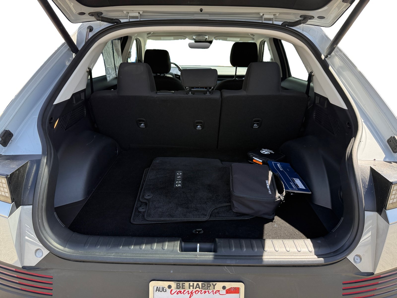 Used 2024 Cyber Gray Hyundai SEL image 17