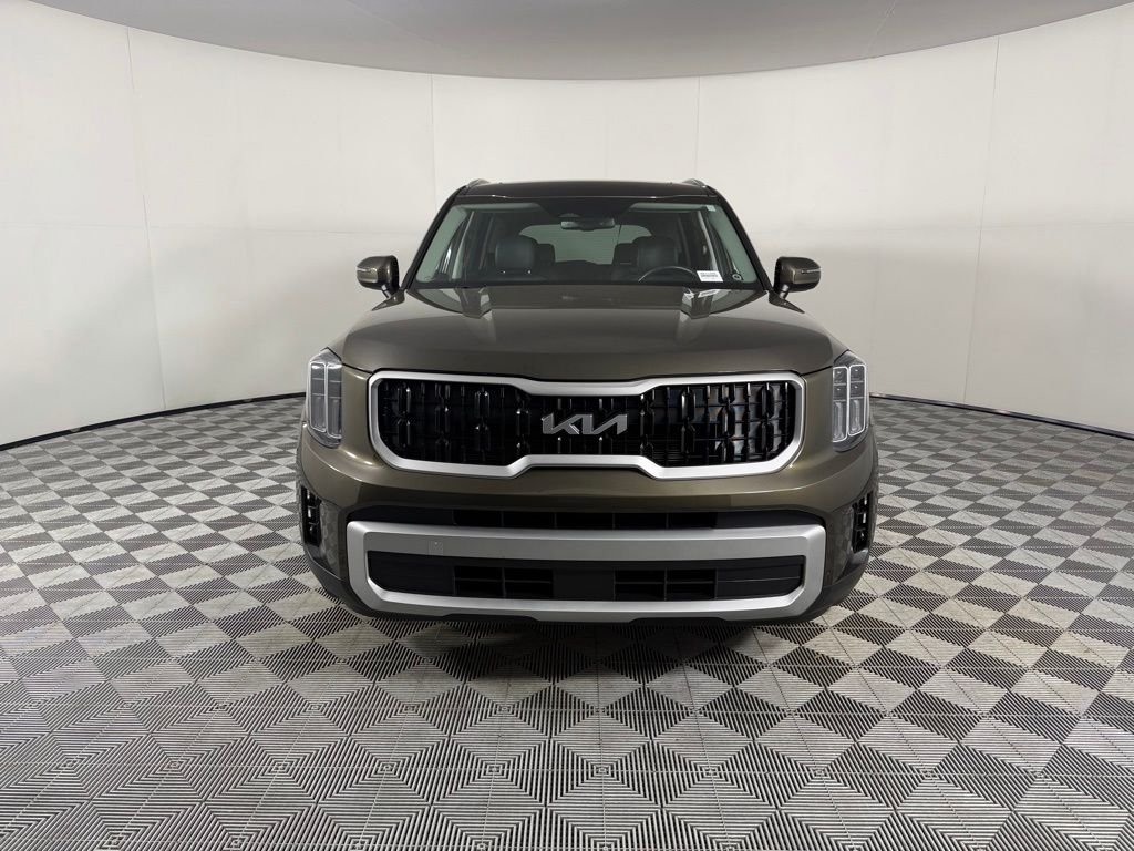 Certified Used 2023 Green Kia EX image 7