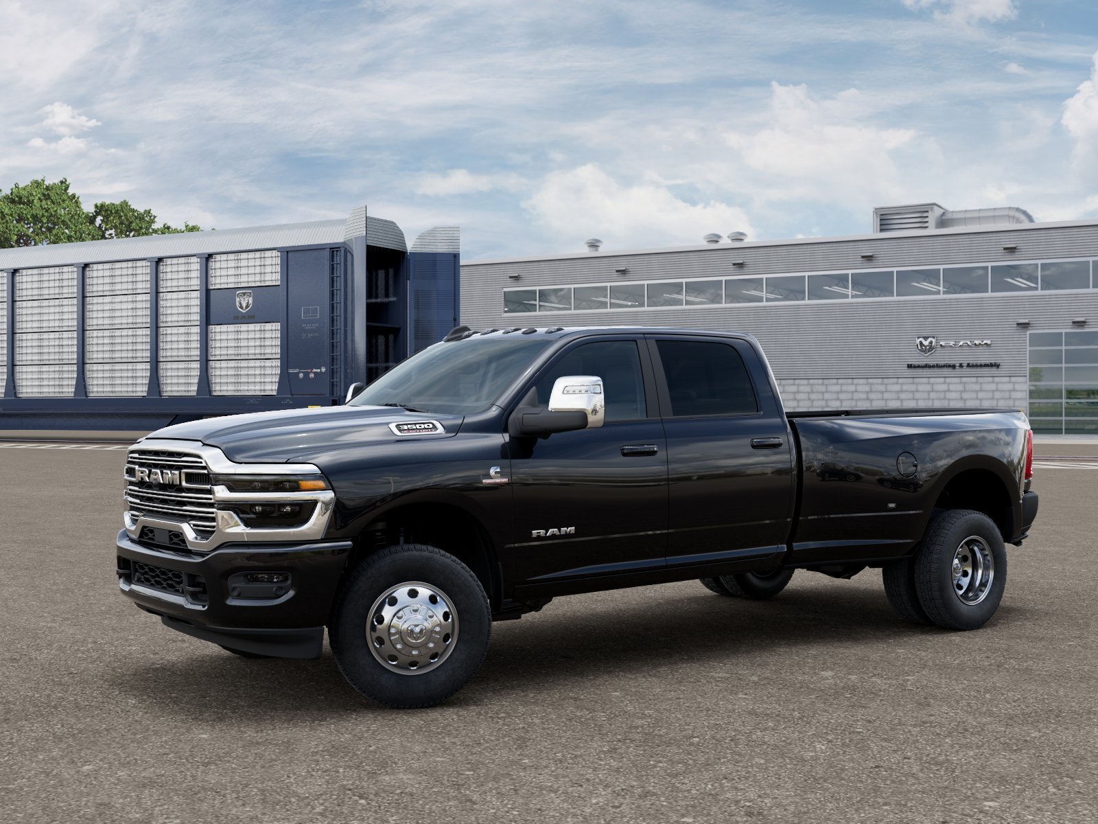 New 2026 Diamond Black Crystal Pearl-Coat Exterior Paint RAM Laramie image 29