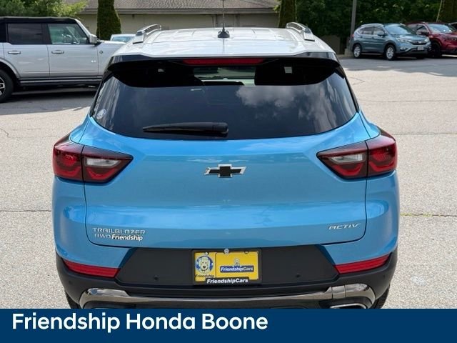 Used 2025 Blue Chevrolet ACTIV image 6