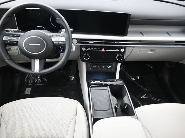 Used 2025 Gray Hyundai SEL Convenience image 13