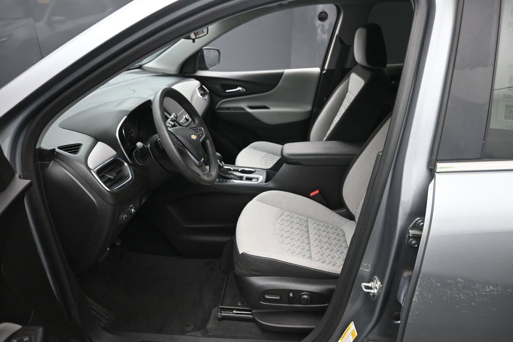Used 2023 Gray Chevrolet LT image 17