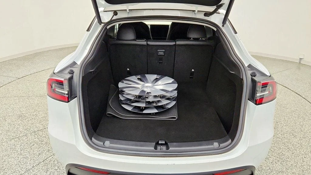 Used 2023 Pearl White Multi-Coat Tesla Long Range AWD image 28