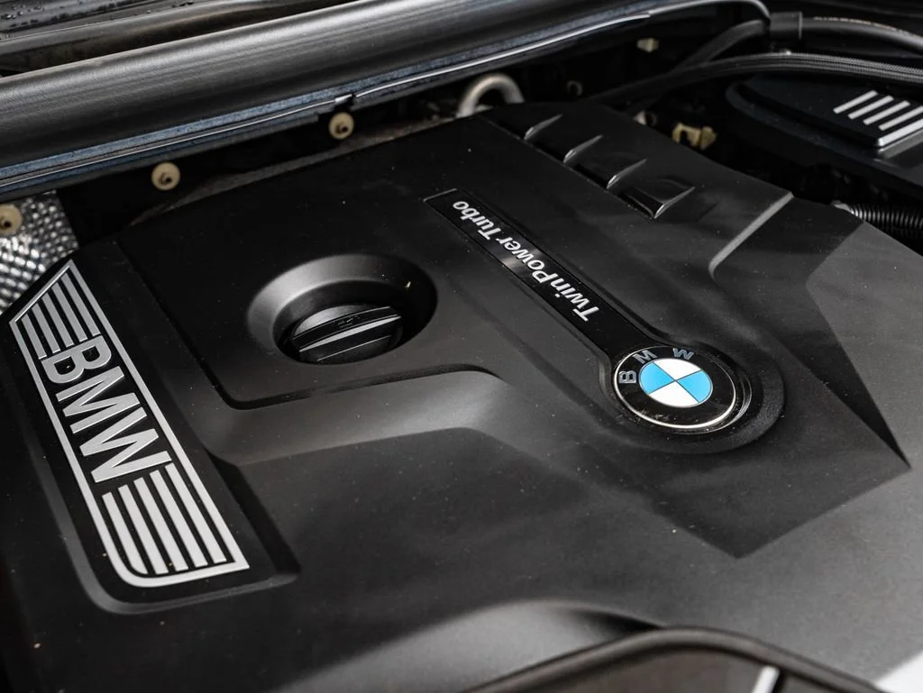 Used 2019 Dark Graphite Metallic BMW xDrive30i image 49