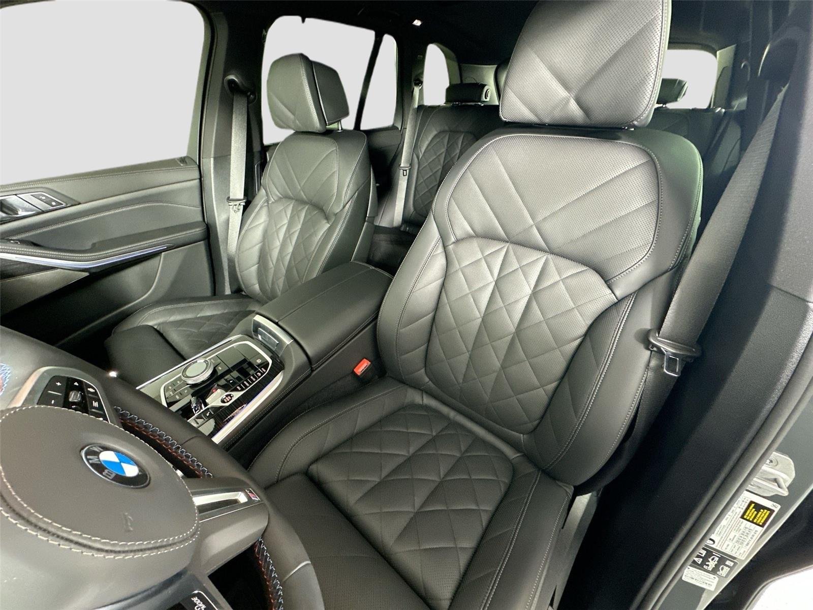 2026 BMW X5 M60i - Photo 22