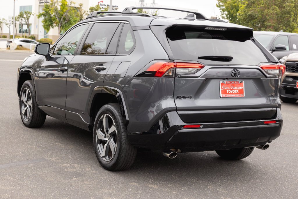 Certified Used 2025 Magnetic Gray Metallic Toyota SE image 7