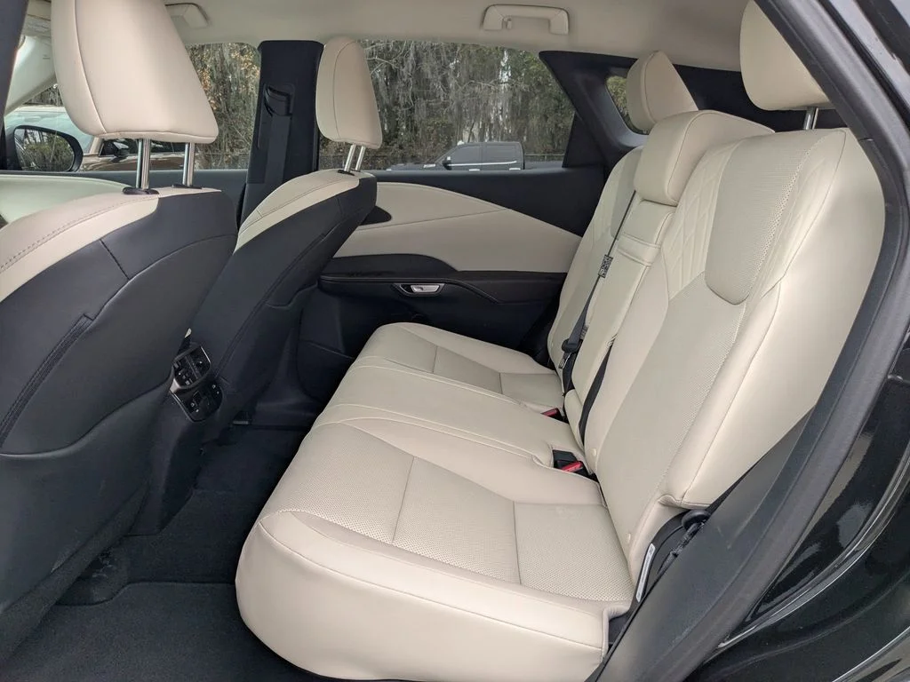 Used 2024 Black Lexus 350 image 15