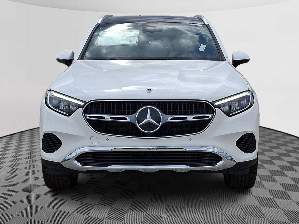 New 2026 Polar White Mercedes-Benz GLC 300 image 2