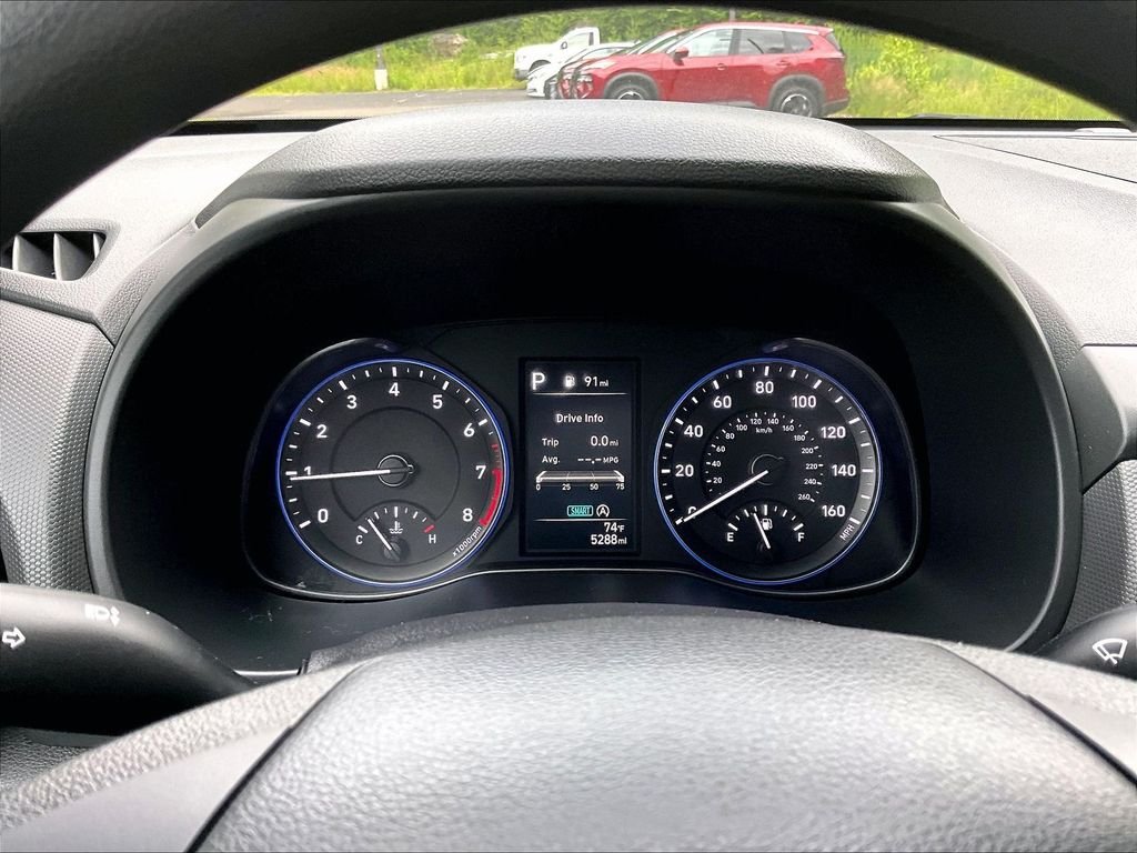 Used 2023 Black Hyundai SEL image 6