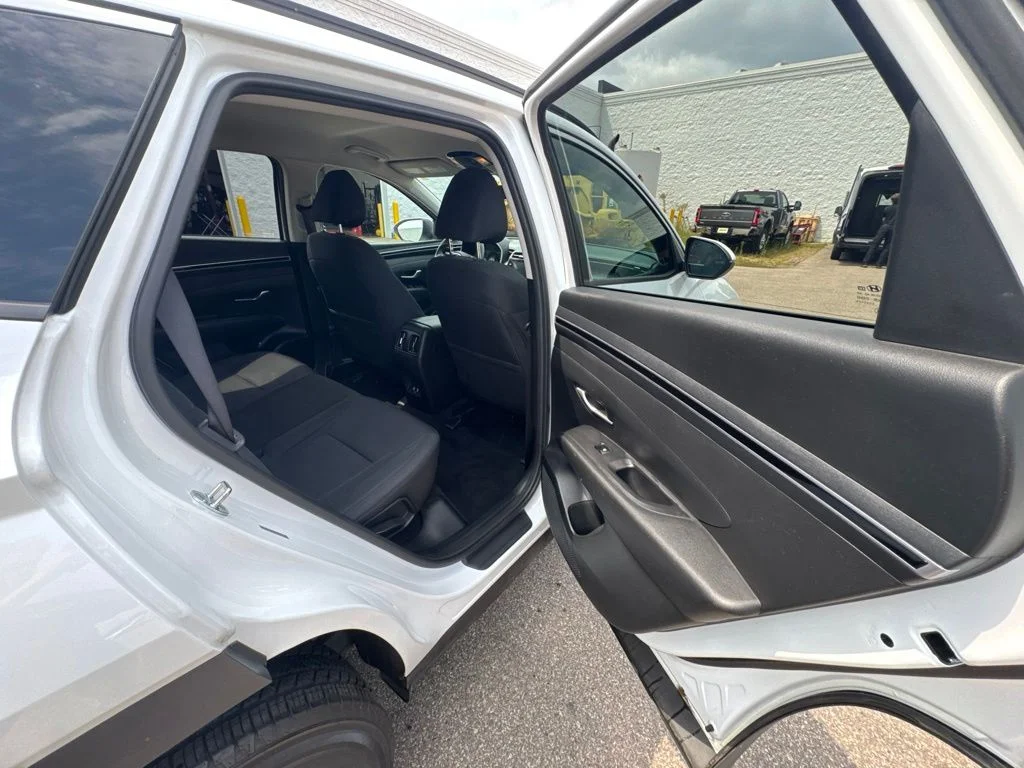 Used 2022 Quartz White Hyundai SEL image 27