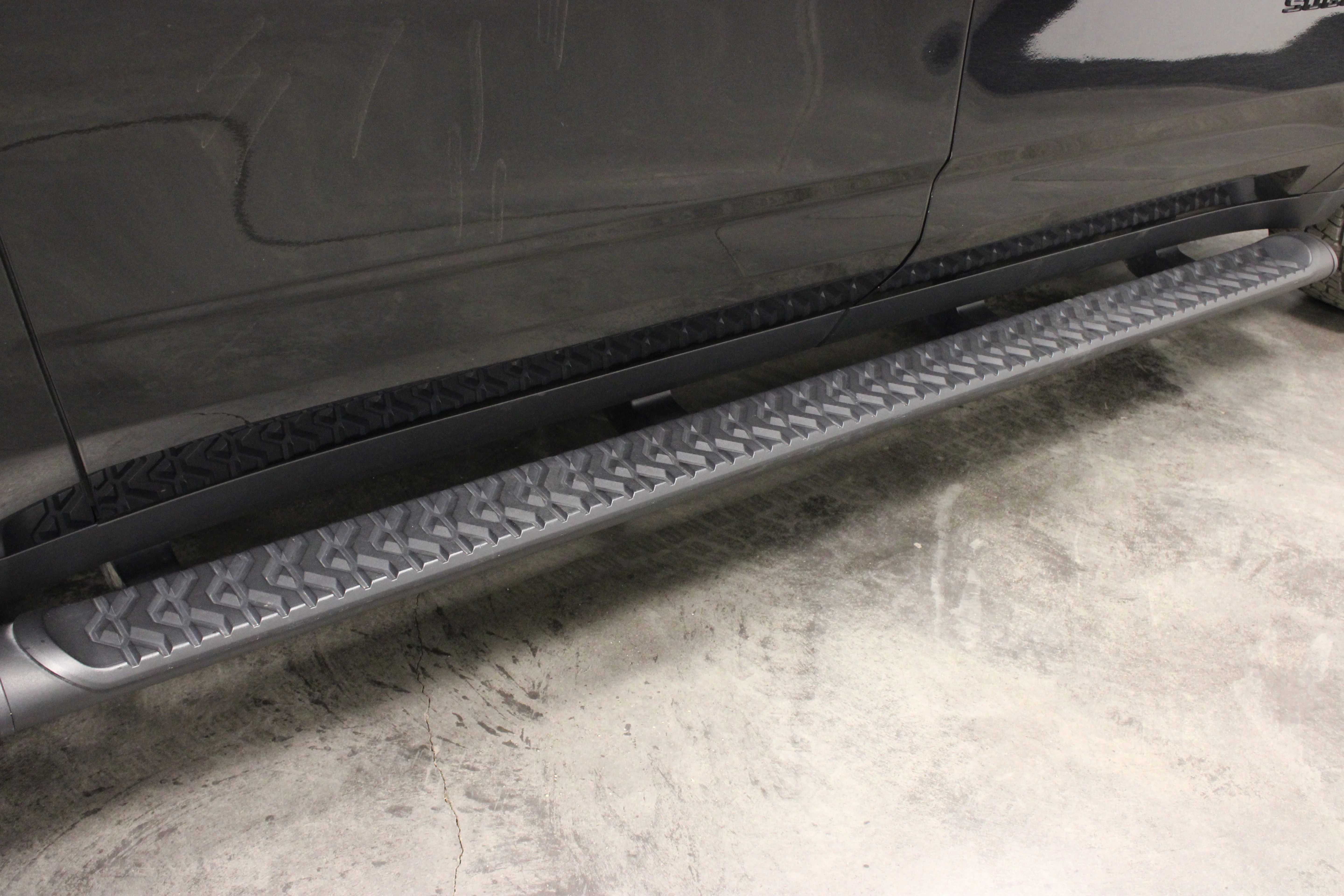 Used 2024 Black Chevrolet Z71 image 11