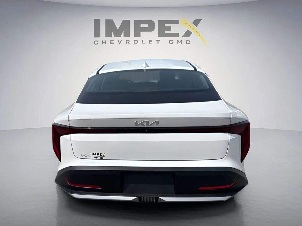 Used 2025 White Kia LXS image 4