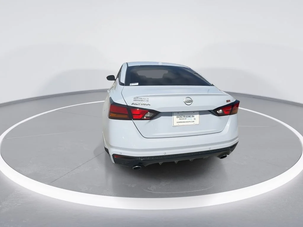 Used 2024 Gray Nissan 2.5 SR image 7