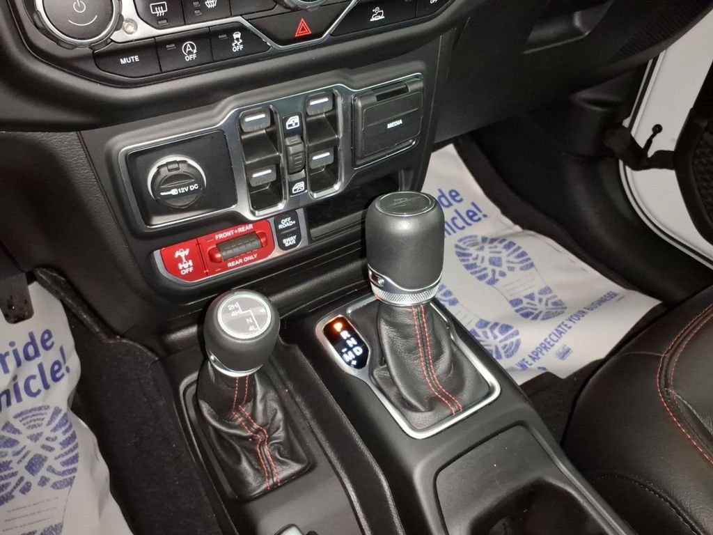 Used 2023 White Jeep Rubicon image 23
