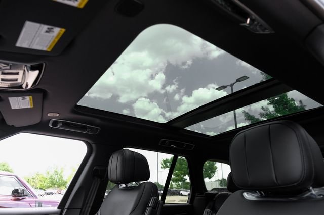 New 2026 Charente Grey Land Rover SE image 5