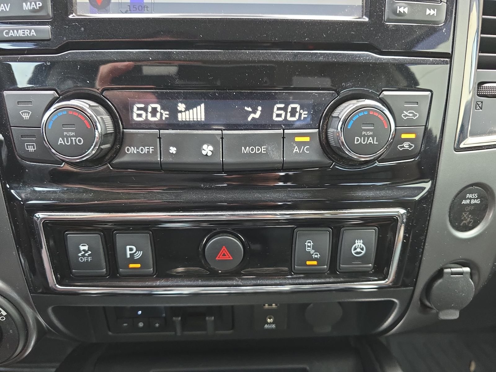 Used 2018 Black Nissan Platinum Reserve image 27