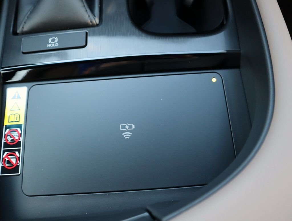 2025 Lexus ES 350 - Photo 36