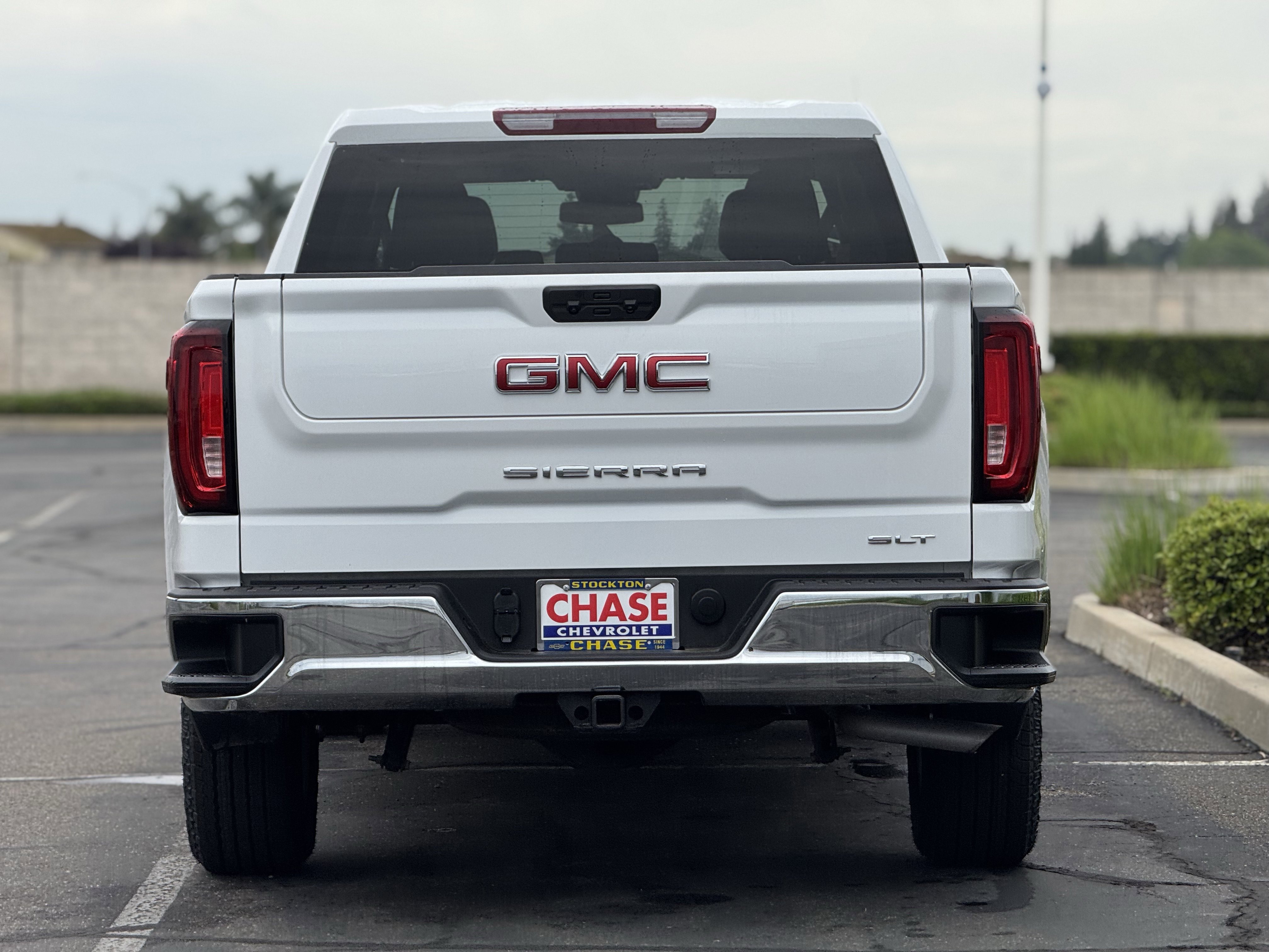 2025 GMC Sierra 1500 SLT - Photo 6