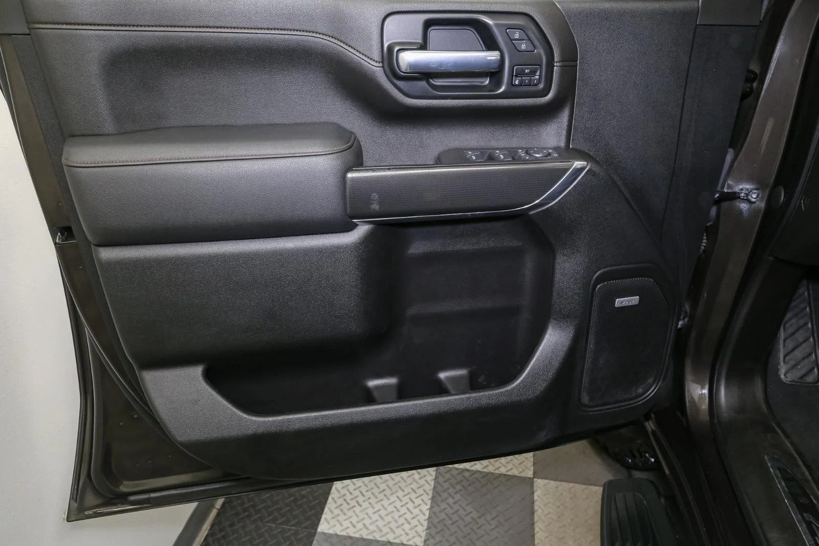 Used 2021 Brownstone Metallic GMC AT4 image 45