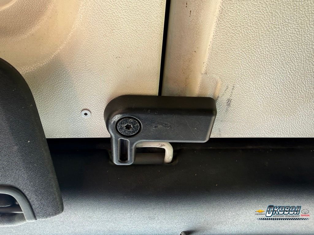 Used 2015 White Jeep Unlimited Sahara image 11