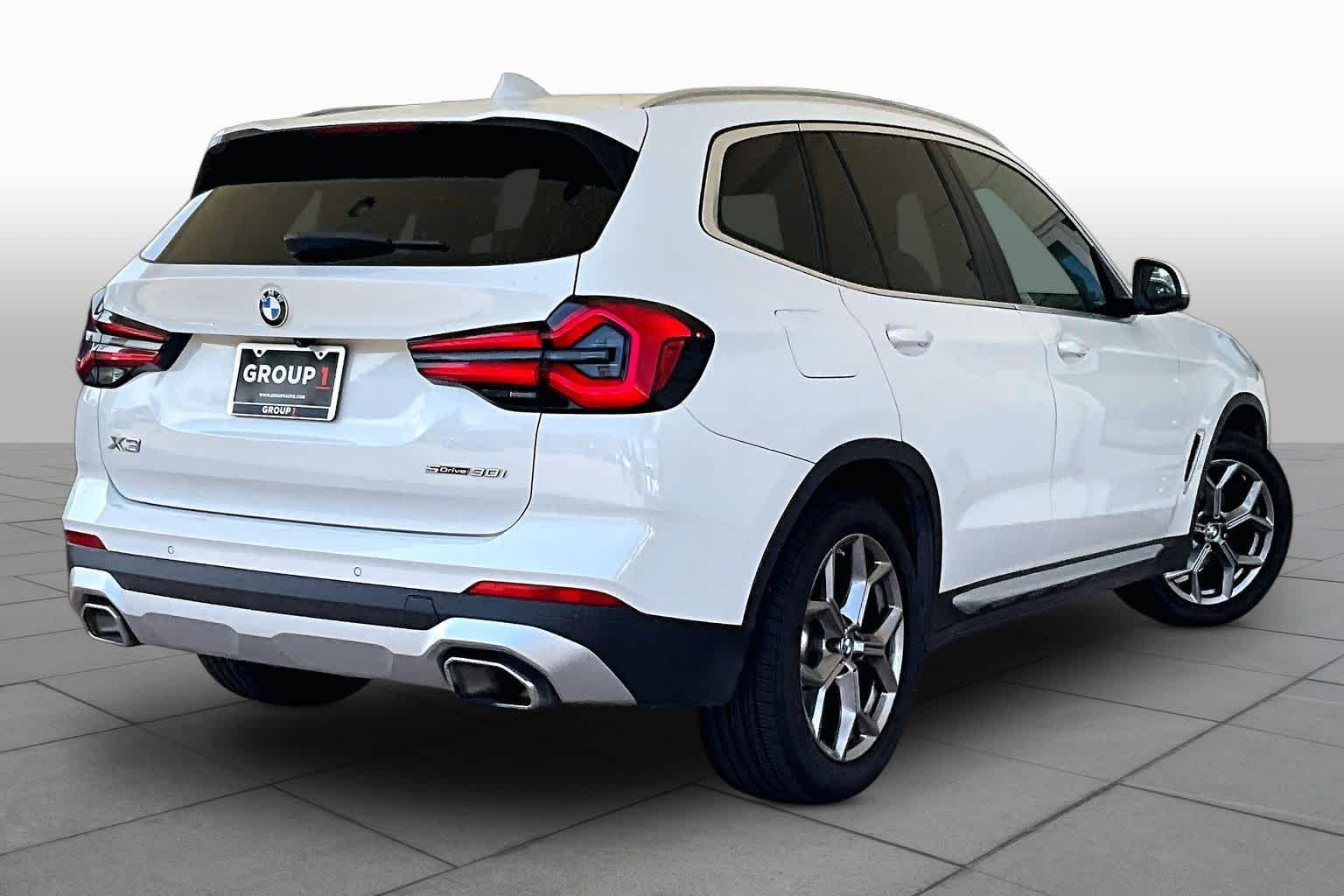 Used 2023 Mineral White Metallic BMW sDrive30i image 12