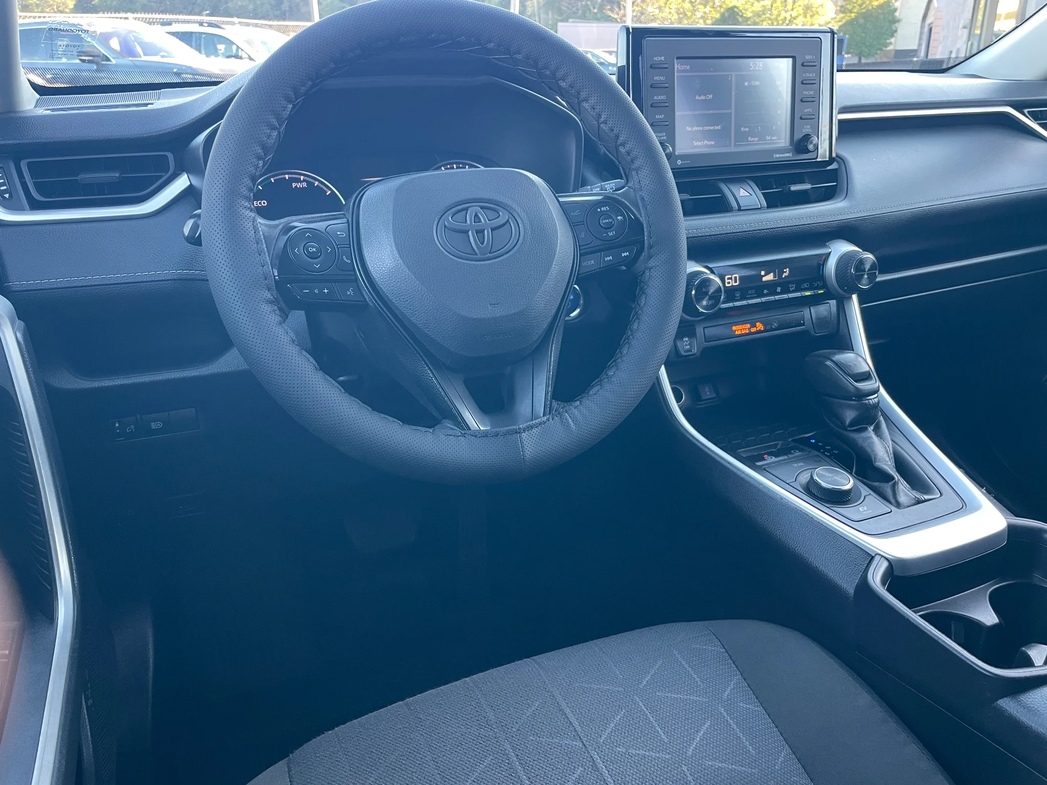 Used 2021 Super White Toyota Hybrid XLE image 7
