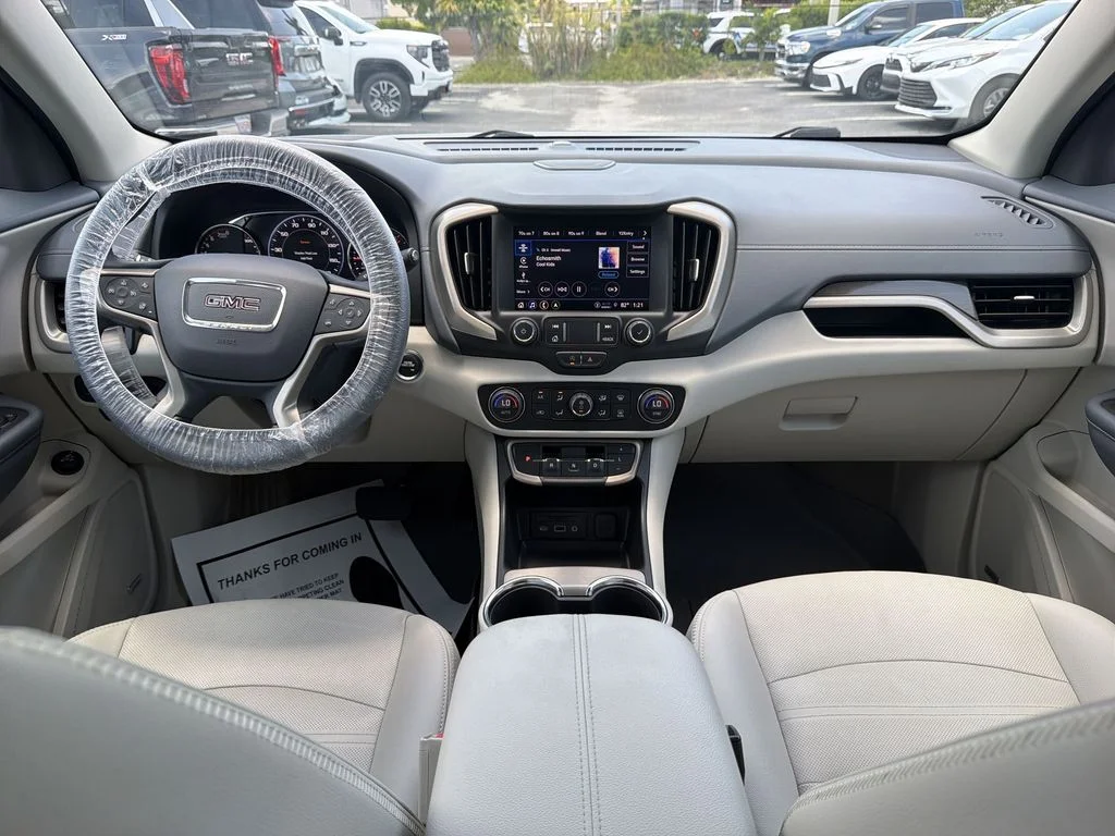 Used 2023 Silver GMC Denali image 27