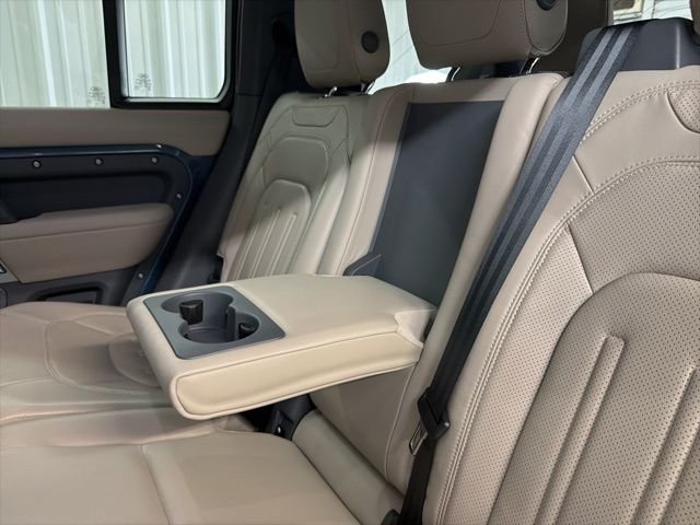 2020 Land Rover Defender SE - Photo 16