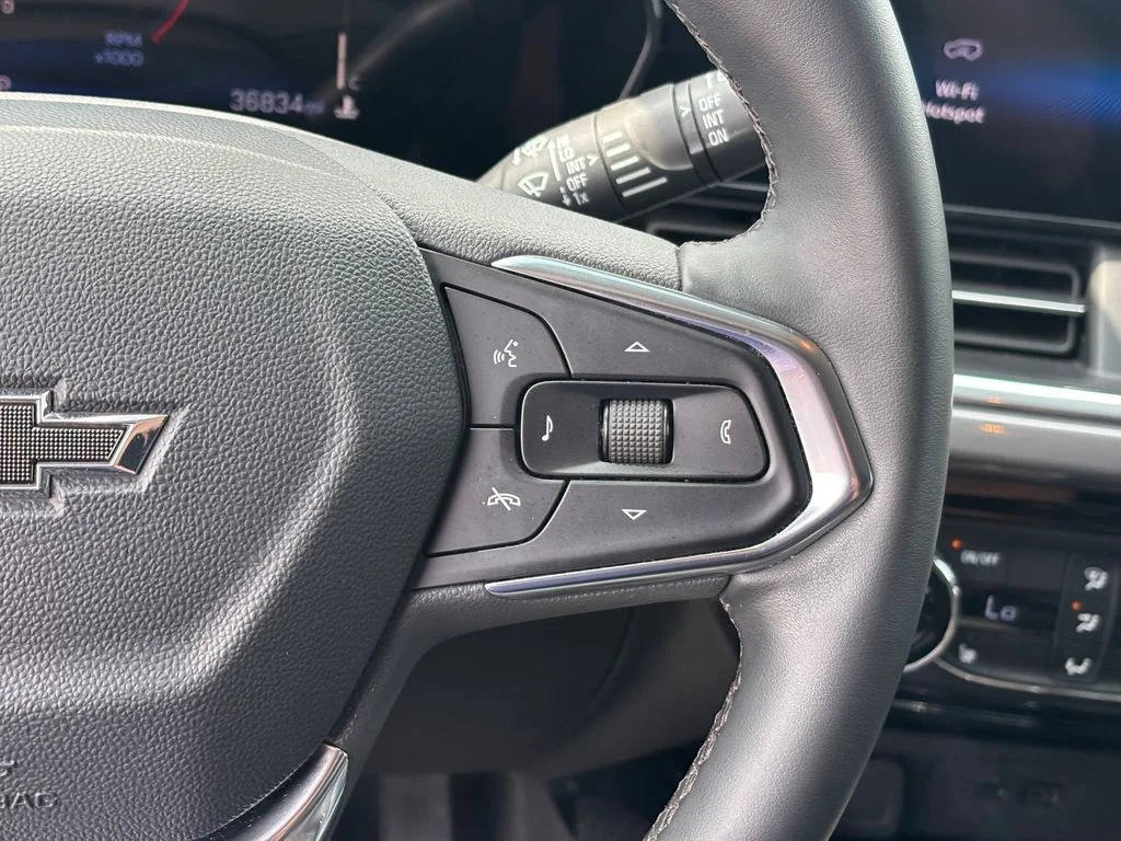 Used 2025 Black Chevrolet ACTIV image 14