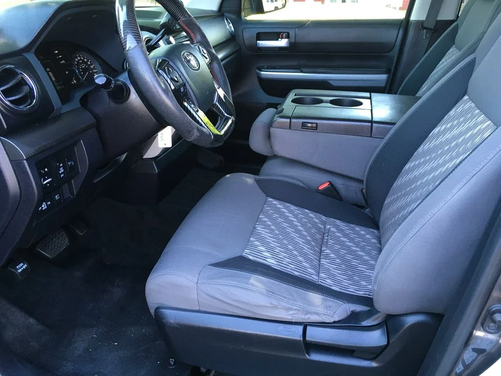 Used 2019 Gray Toyota SR5 image 21